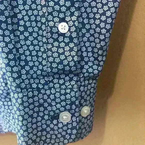 Egara 100% Cotton Non-Iron Button Down Shirt. - Picture 1 of 5